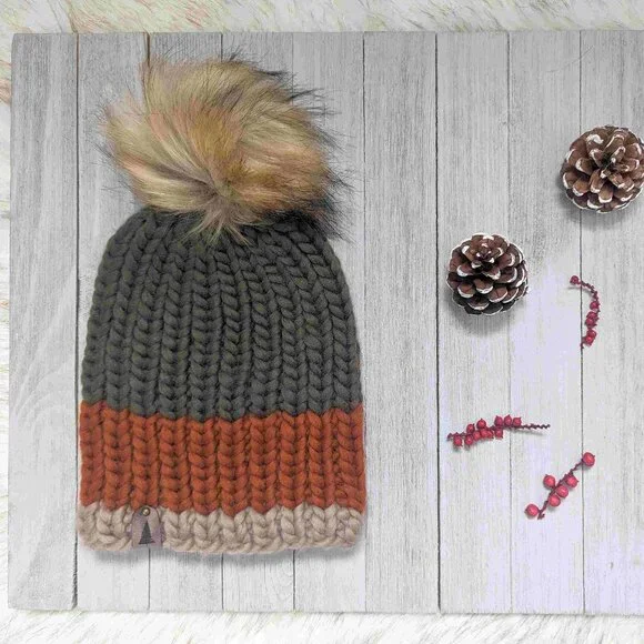 Hand Knit Luxury Ribbed Beanie - Picture 1 of 2